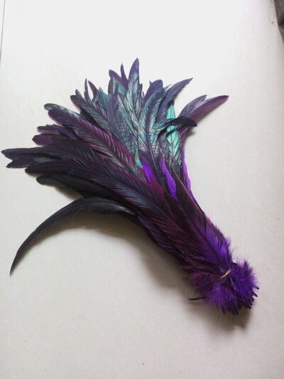 Перья петуха двухцветные 30-35 см. Фиолетовый цвет