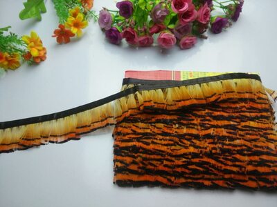 Декоративная тесьма из перьев на ленте 4 см, 1м. Натуральный цвет