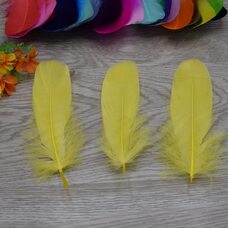 Пушистые перья гуся 13-18 см, 20 шт. Желтого цвета