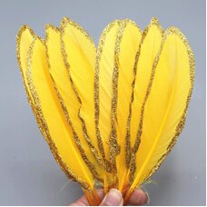 Пушистые перья гуся 15-20 см, 10 шт. Золотистые в золотом обрамлении