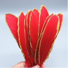 Пушистые перья гуся 15-20 см, 10 шт. Красные в золотом обрамлении