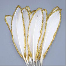 Пушистые перья гуся 15-20 см, 10 шт. Белые в золотом обрамлении